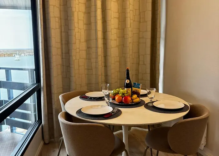 Bel à - Vue Et Port Apartamento *